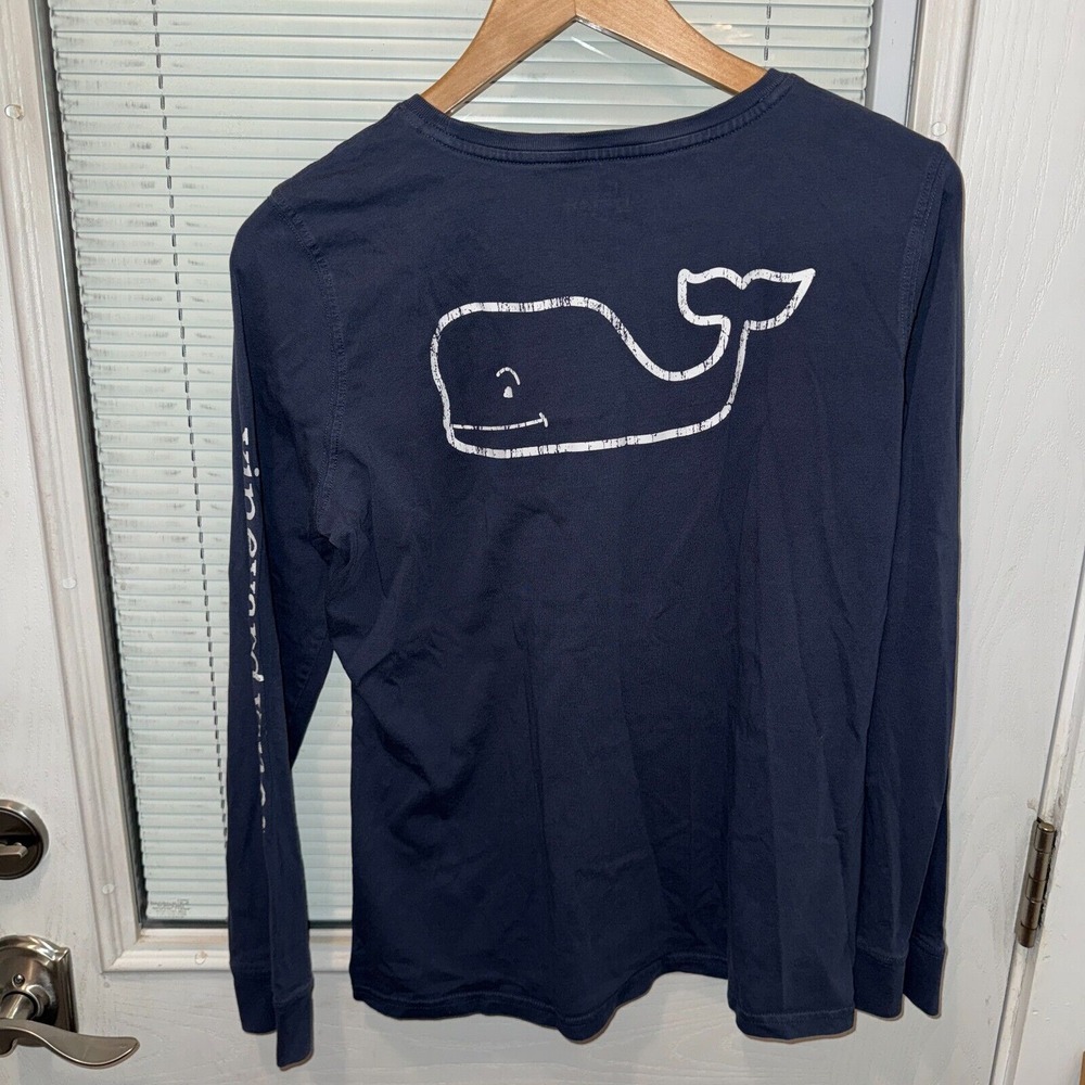 Vineyard Vines T-Shirt‎ Mens M Long-Sleeve Dark Blue Distressed Whale Pocket